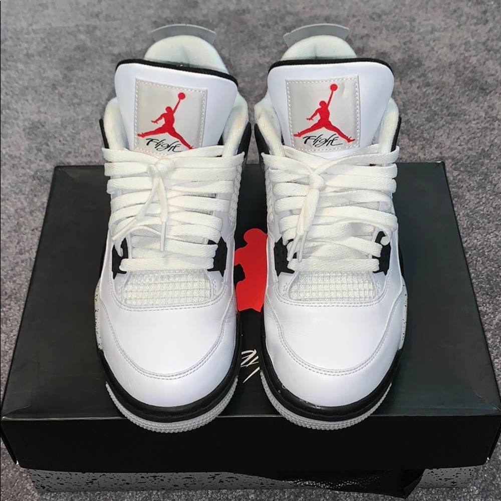 Jordan Retro 4 “Cement”